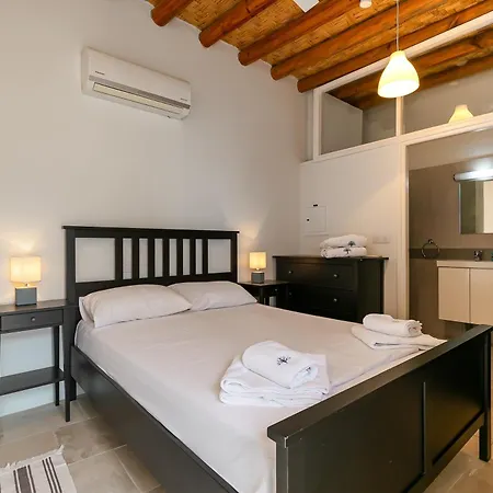 招待所 Annis House