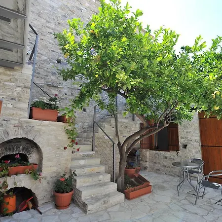 Guest house Annis House *