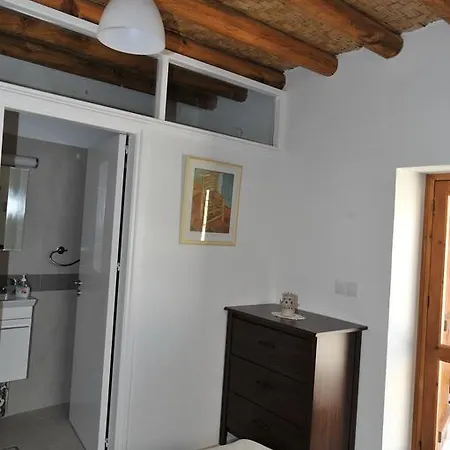 Annis House