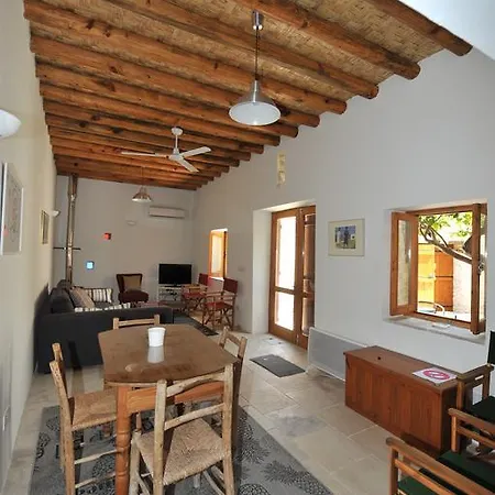 Annis House Lefkara
